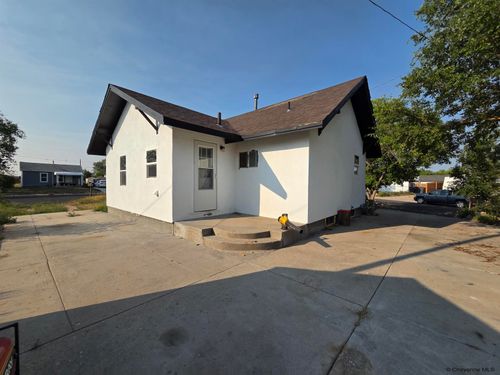 817 W 9th St, Cheyenne, WY, 82007-1128 | Card Image