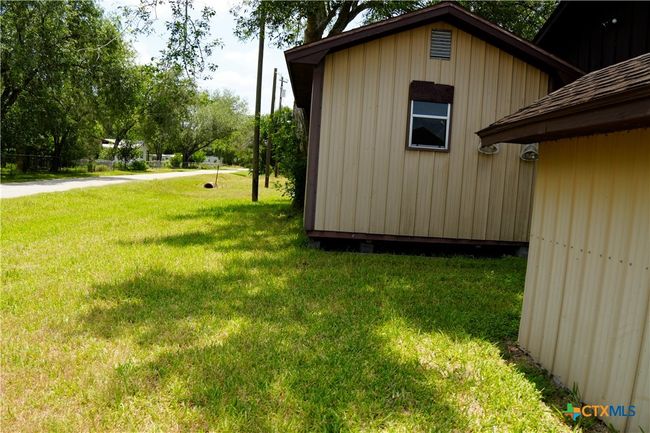 523 Blake St, House other with 4 bedrooms, 3 bathrooms and null parking in Victoria TX | Image 5