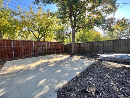 4244 Flamingo Way, Mesquite, TX, 75150-6612 | Card Image