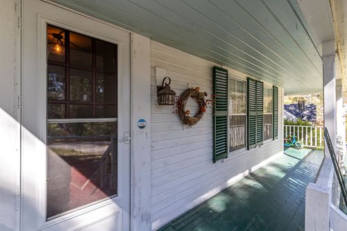 41 School St, Warner, NH, 03278-4524 | Card Image