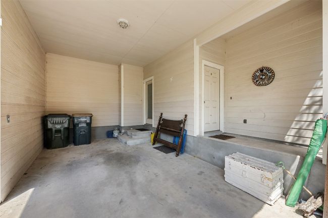 B - 1002 Castile Rd, Home with 3 bedrooms, 2 bathrooms and 3 parking in Austin TX | Image 6