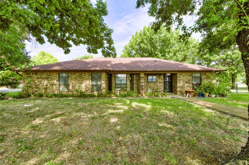 9228 Claudia Dr, Fort Worth, TX, 76134-5636 | Card Image