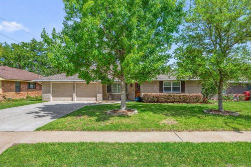 6546 Lindyann Ln, Houston, TX, 77008-5130 | Card Image
