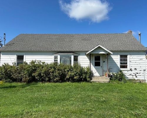 428 S Barry Rd, Ithaca, MI, 48847-9403 | Card Image