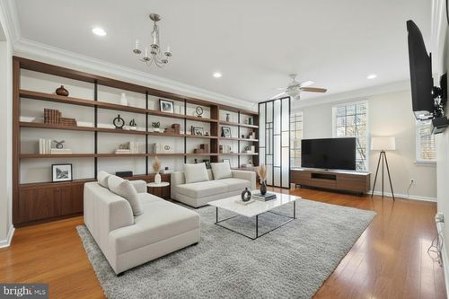 42919 Pamplin Ter, CHANTILLY, VA, 20152-6733 | Card Image