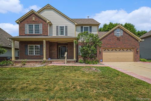 2106 Cattail Cir, Rochester Hills, MI, 48309-3864 | Card Image