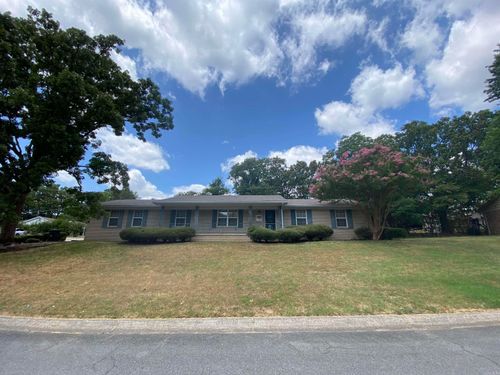 5501 N Walnut Rd, North Little Rock, AR, 72116-6246 | Card Image