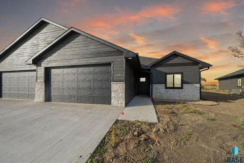 638 Harter Dr Drive, Madison, SD, 57042 | Card Image