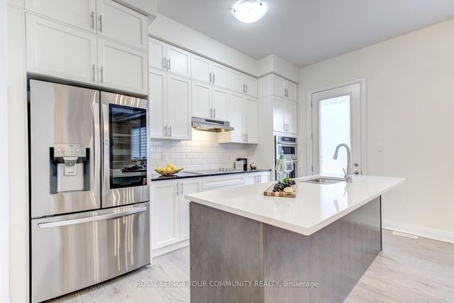 1243 Queens Plate Rd, House other with 5 bedrooms, 5 bathrooms and 2 parking in Oakville ON | Image 9