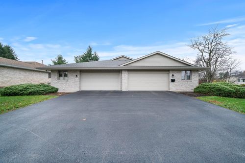 6521 Laurelwood Dr, Rockford, IL, 61108-1568 | Card Image