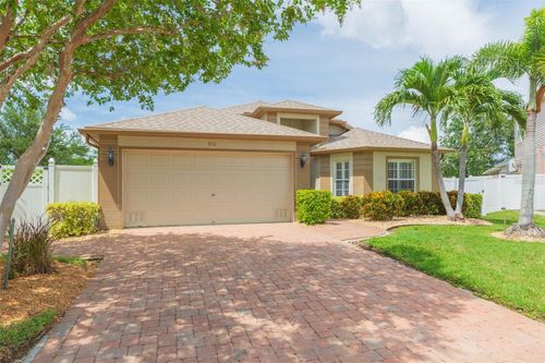 876 Addison Dr Ne, St Petersburg, FL, 33716-3442 | Card Image