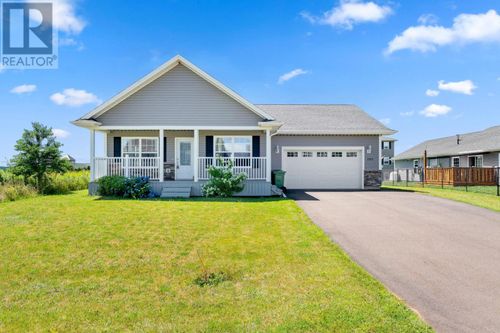 103 Squire Lane, Stratford, PE, C1B3W1 | Card Image