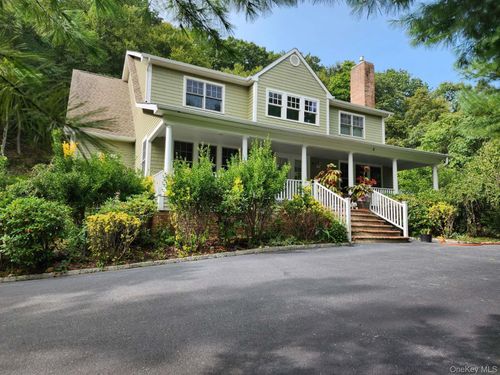 1259 N Country Rd, Stony Brook, NY, 11790-1917 | Card Image