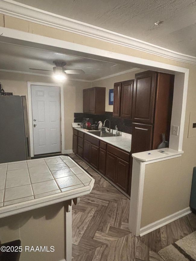 Kitchen 2 | Image 8