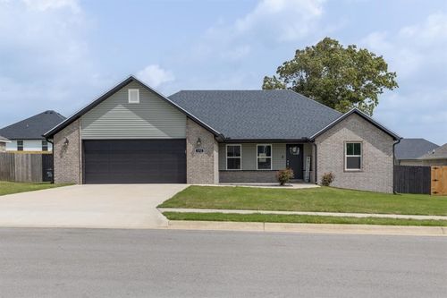 172 Brooke St, Huntsville, AR, 72740-5116 | Card Image