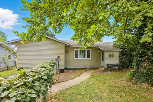 518 Country Ln, Mount Vernon, MO, 65712-1984 | Card Image
