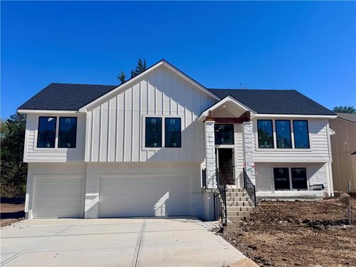 8663 Eagle Creek Drive, De Soto, KS, 66018 | Card Image