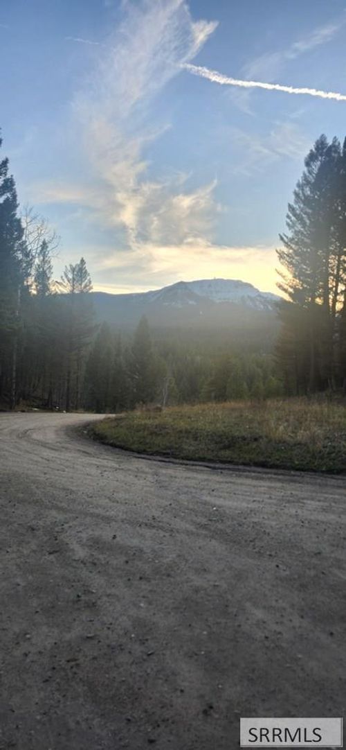 4911 Alpenglow Way, Island Park, ID, 83421 | Card Image