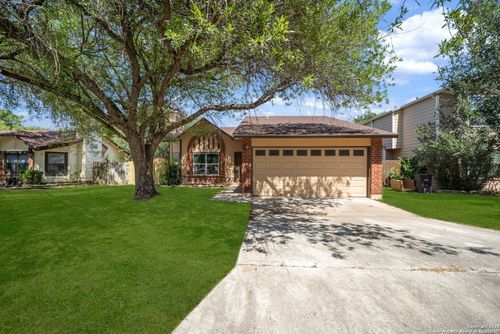 6119 Valley Bay Dr, San Antonio, TX, 78250-5716 | Card Image