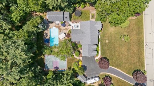 27 Rosewood Dr, Kingston, MA, 02364-2152 | Card Image