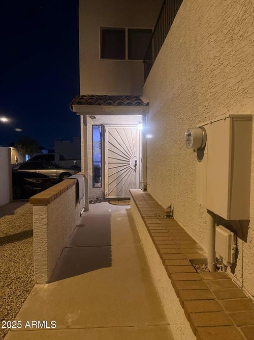 9060 N 47th Ln, Glendale, AZ, 85302-3609 | Card Image