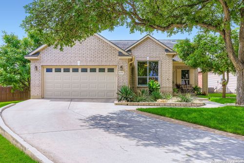 8754 Stoney Brook Dr, Universal City, TX, 78148-3489 | Card Image