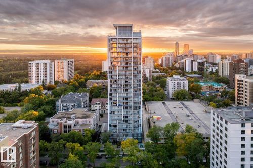 9922 111 St Nw, Edmonton, AB, T5K0M3 | Card Image