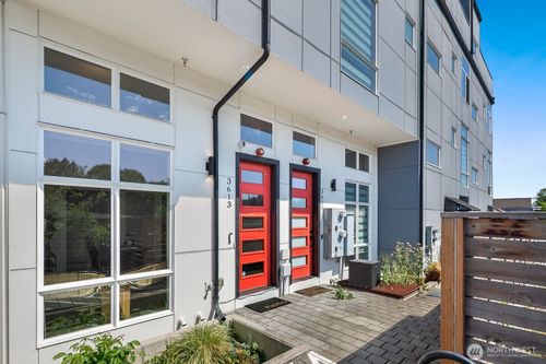3613 S Findlay St, Seattle, WA, 98118-2241 | Card Image