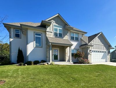 W136N6270 Hummingbird Way, House other with 5 bedrooms, 3 bathrooms and null parking in Menomonee Falls WI | Image 1