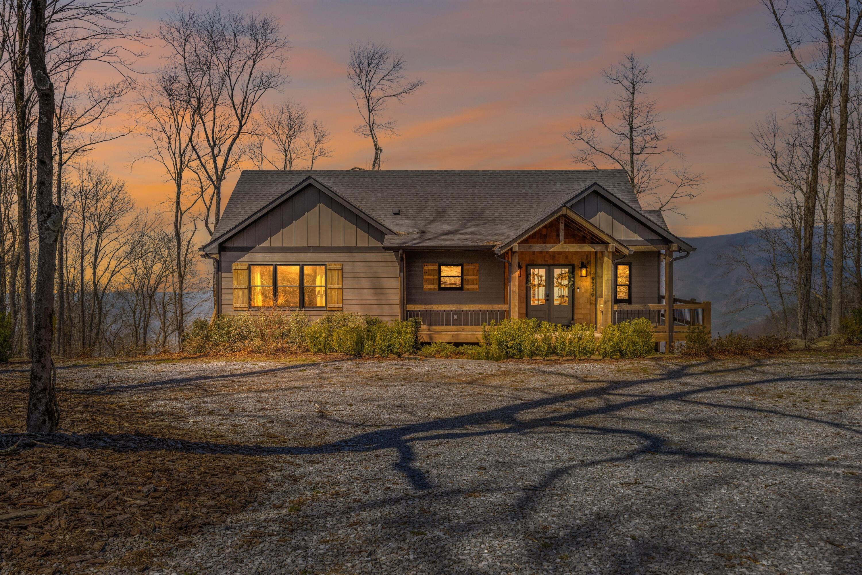 Residential in Chatsworth