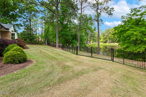 100 W Lakeside Dr, Fuquay Varina, NC, 27526-2326 | Card Image