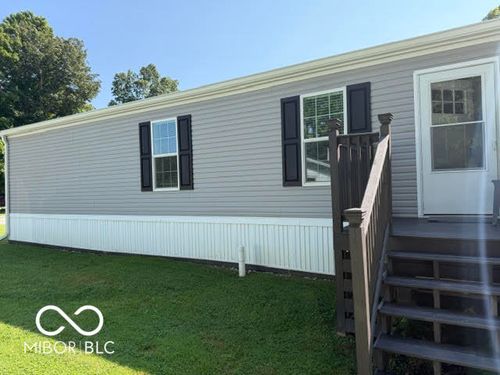 305 E Columbia St, Roachdale, IN, 46172-9047 | Card Image