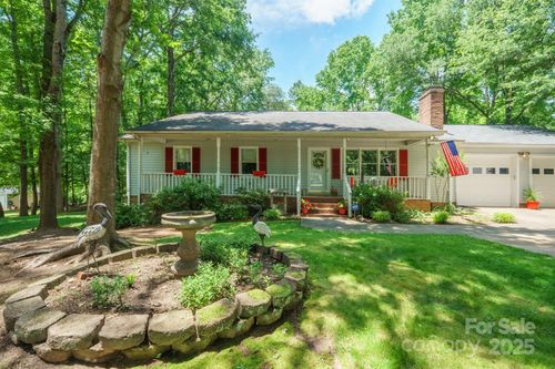 116 April Ln, Dallas, NC, 28034-9709 | Card Image