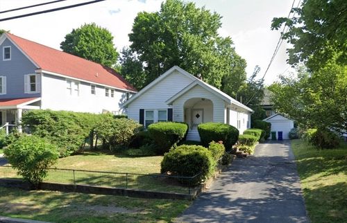 69 Charlemont St, Newton, MA, 02461-1909 | Card Image