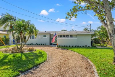 214 Sunlit Cove Drive Ne, House other with 2 bedrooms, 2 bathrooms and null parking in Saint Petersburg FL | Image 3