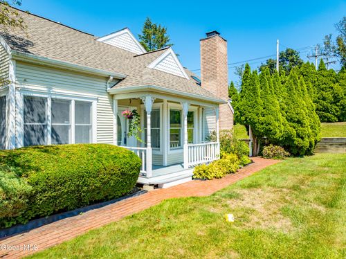 5 Kensington Pl, Albany, NY, 12209-1147 | Card Image