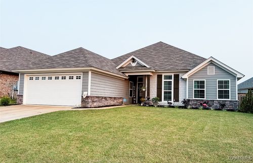722 Hedgefield Way, Prattville, AL, 36066-1104 | Card Image