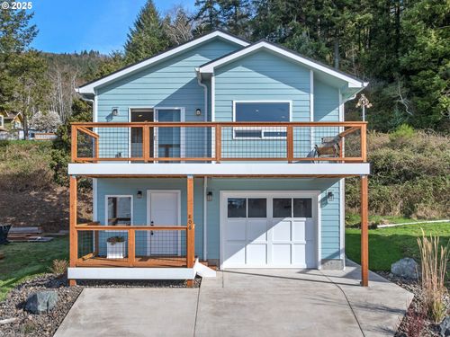 806 Salmonberry Ct, Garibaldi, OR, 97118-1115 | Card Image