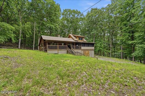105 Alta Ln, Tafton, PA, 18464-9600 | Card Image