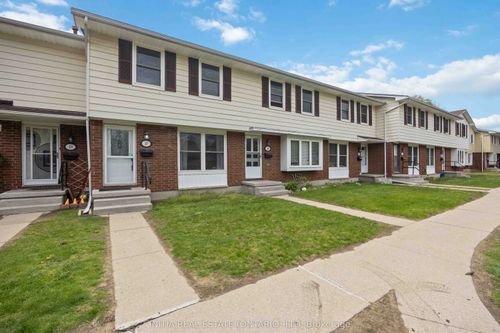 27-825 Exmouth St, Sarnia, ON, N7T5R1 | Card Image