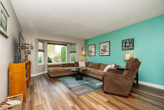 13322 82 B Avenue, House other with 3 bedrooms, 2 bathrooms and 6 parking in Surrey BC | Image 5