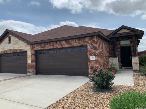 354 Creekside Curv, New Braunfels, TX, 78130-6509 | Card Image