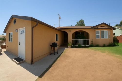 829 Foxworth Ave, La Puente, CA, 91744-2600 | Card Image