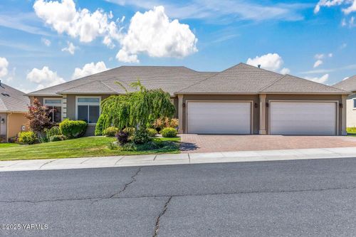 714 N 72nd Ave, Yakima, WA, 98908-1328 | Card Image