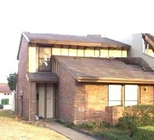 4138 Towngate Blvd, Garland, TX, 75041-4821 | Card Image