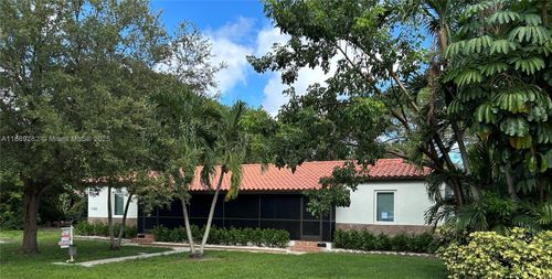 11201 Ne 10th Ave, Biscayne Park, FL, 33161-6713 | Card Image