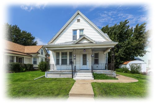 2112 Rockingham Road, Davenport, IA, 52802 | Card Image