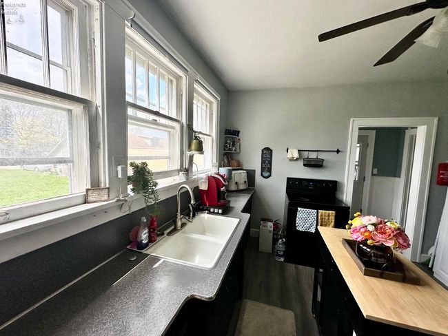 60 W Main St, House other with 4 bedrooms, 2 bathrooms and 2 parking in Greenwich OH | Image 7