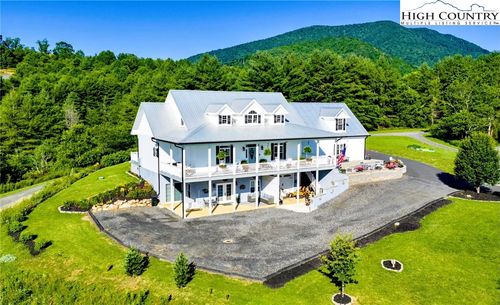 461 Chestnut Ridge Dr, Jefferson, NC, 28640-9047 | Card Image