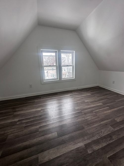 18 Rugby Rd, Boston, MA, 02126-3209 | Card Image